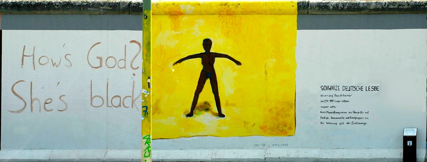 East Side Gallery: C. F., How’s God? She‘s black, 2009 © Stiftung Berliner Mauer, Foto: Günther Schaefer