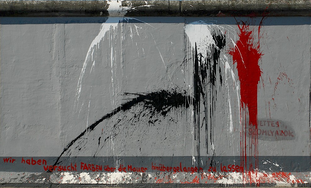 East Side Gallery: Stellvertretende Durstende, Wir haben versucht, Farben über die Mauer hinübergelangen zu lassen, 2009 © Stiftung Berliner Mauer, Foto: Günther Schaefer