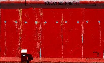 East Side Gallery: László Erkel, You can see infinity, 2009 © Stiftung Berliner Mauer, Foto: Günther Schaefer