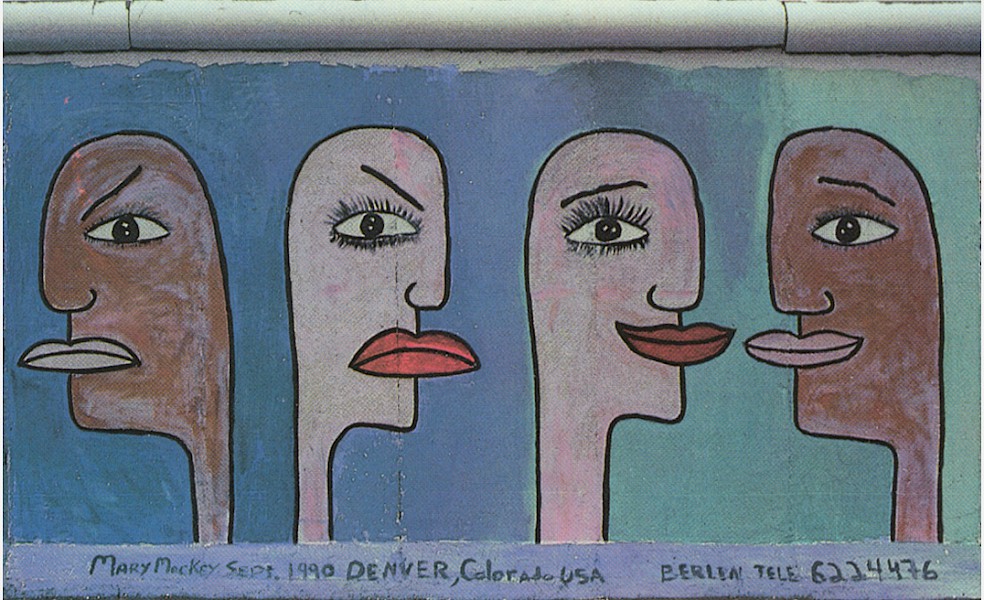 East Side Gallery: Mary Mackey, Tolerance, 1990 © Stiftung Berliner Mauer, Postkarte
